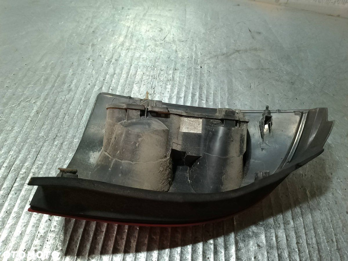 LAMPA TYLNA PRAWA NISSAN PRIMERA P12 ( 03-07 ) 1.9 DCI KOMBI - 3