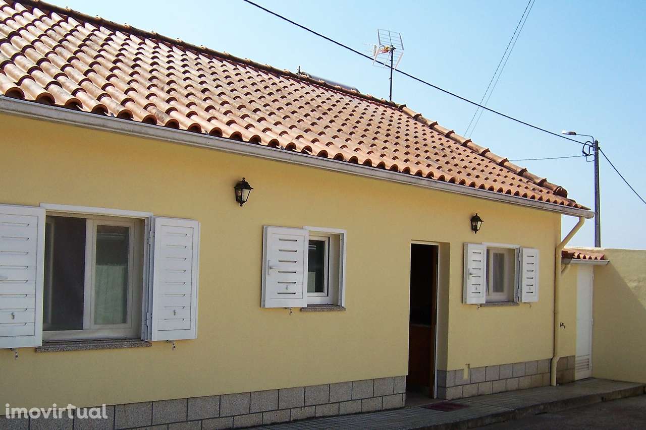 Moradia T2 Isolada com Terraço em Loureiro - Grande imagem: 2/12