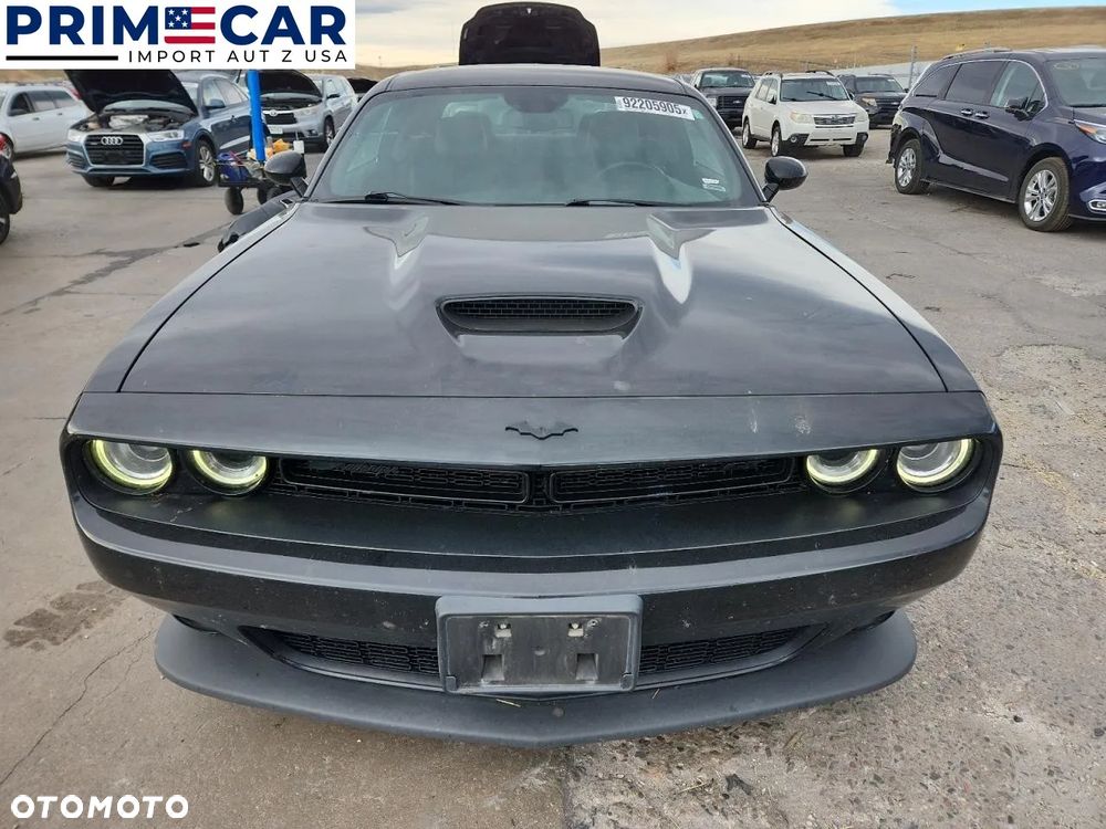 Dodge Challenger - 7