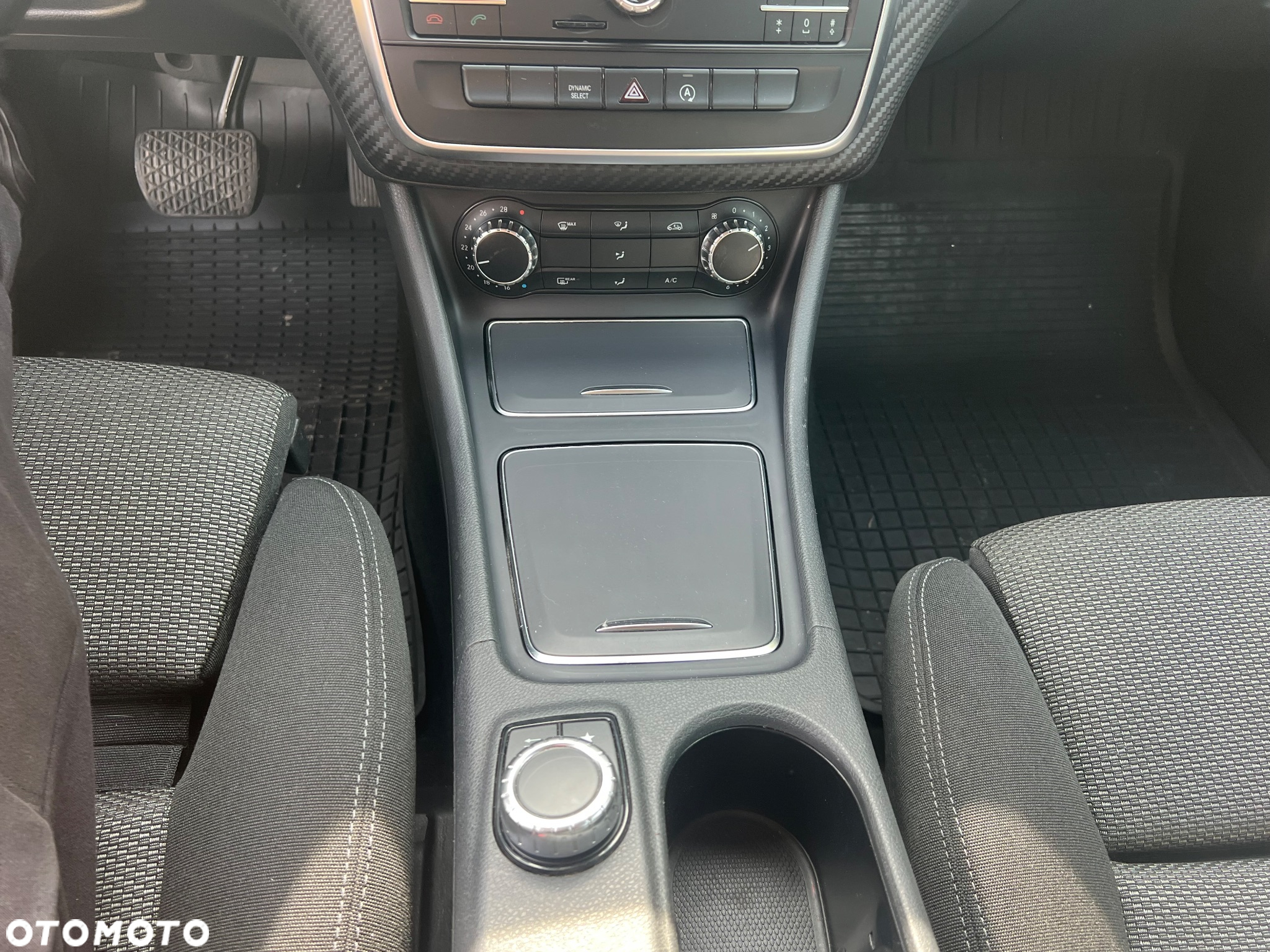 Mercedes-Benz GLA 200 d 4-Matic - 21