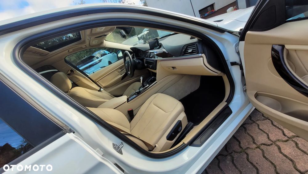 BMW Seria 3 328i xDrive - 19