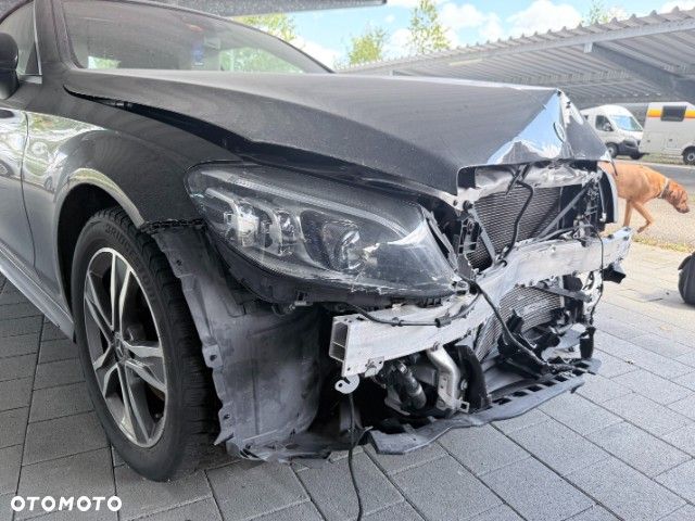 Mercedes-Benz Klasa C 200 4Matic 9G-TRONIC AMG Line Plus - 6
