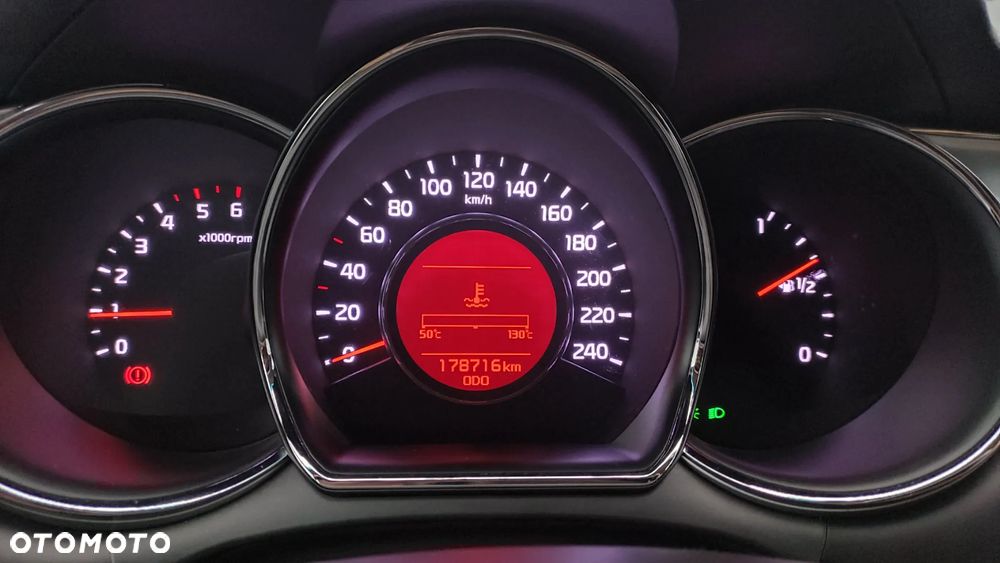 Kia Ceed 1.6 CRDi 136 ISG Vision - 13