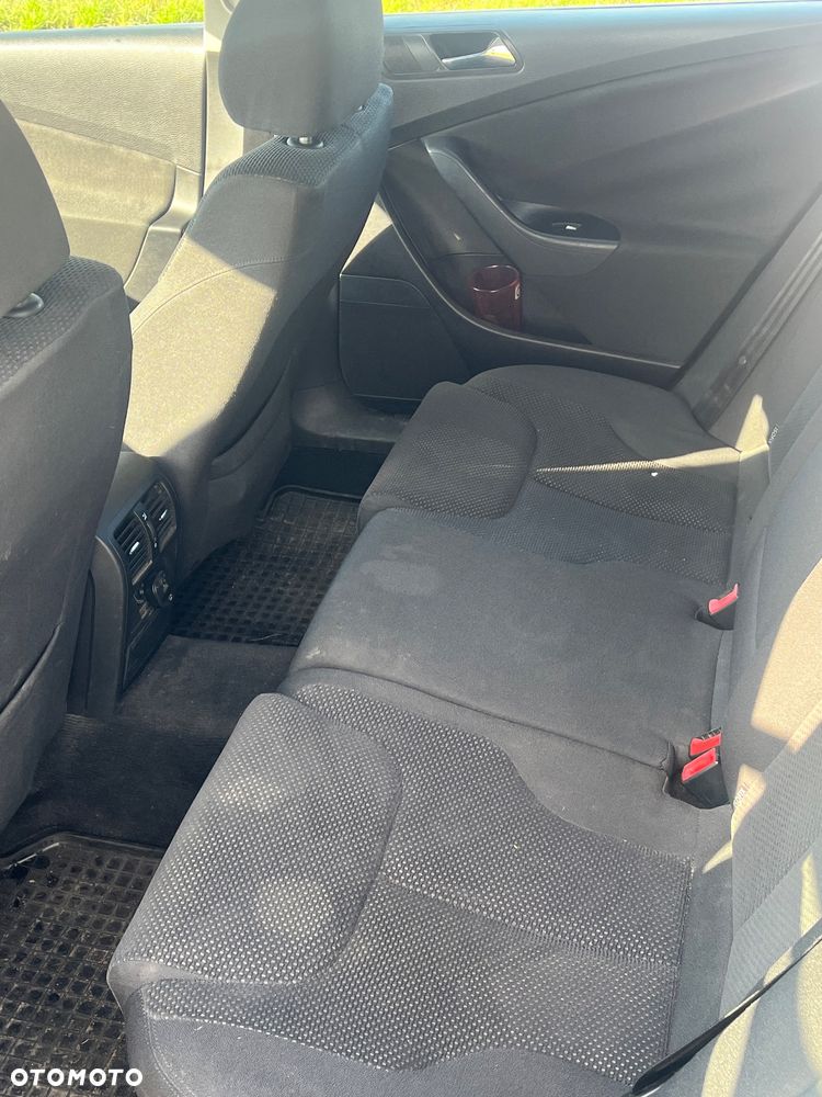 Volkswagen Passat 1.9 TDI Comfortline - 7