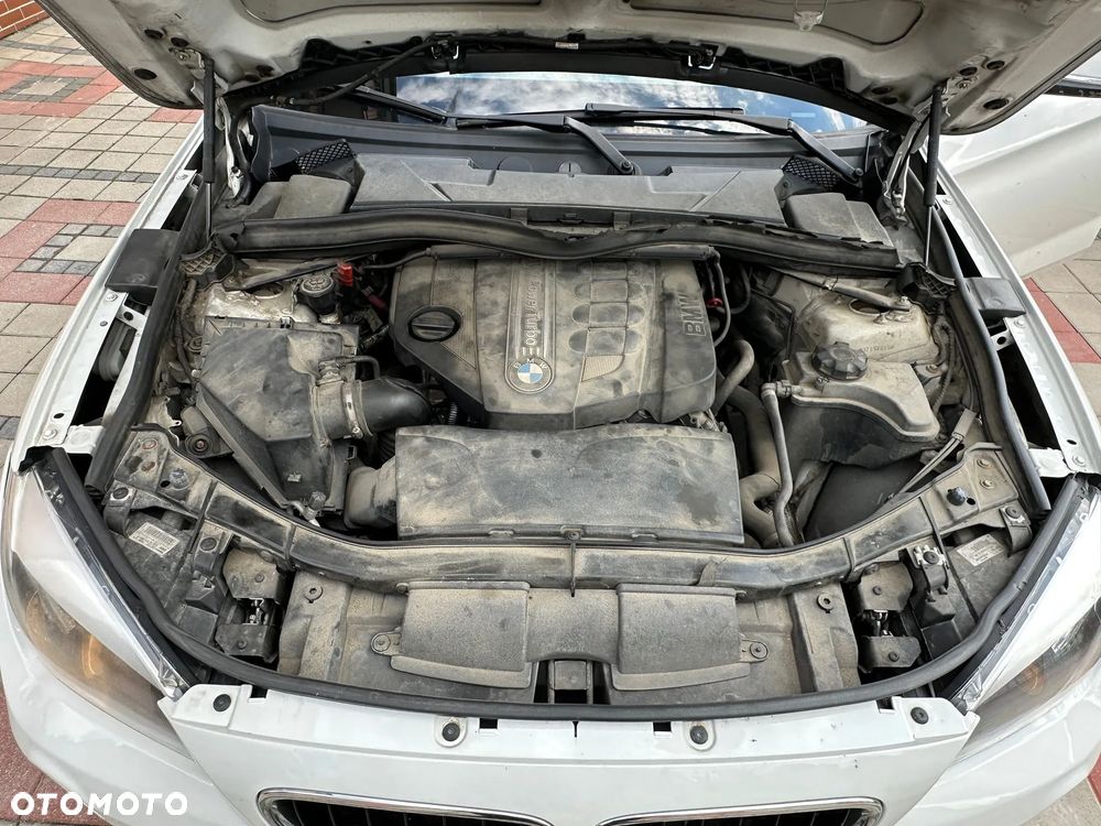BMW X1 sDrive16d - 12
