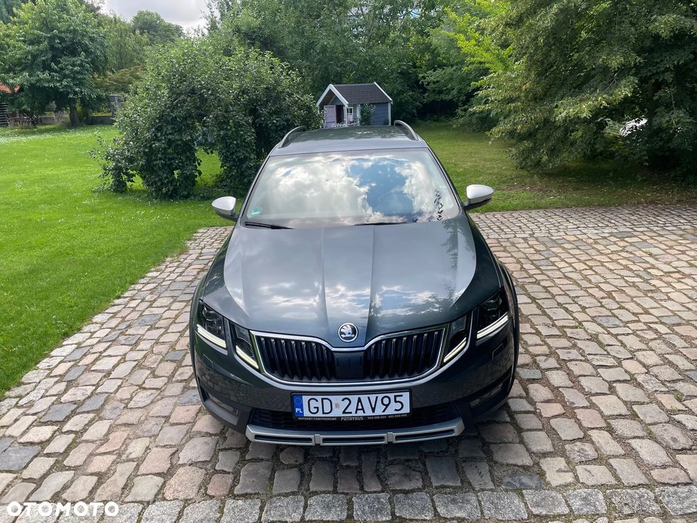 Skoda Octavia Scout 2.0 TDI 4x4 DSG - 1