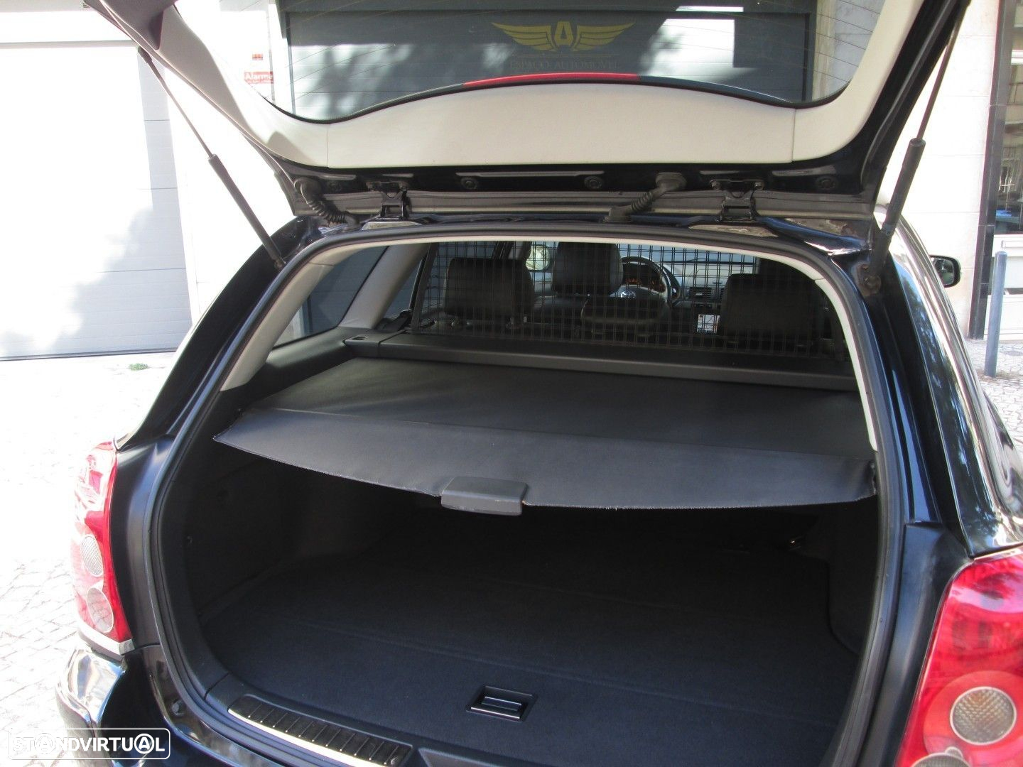 Toyota Avensis SW 2.0 D-4D Sol+GPS - 8