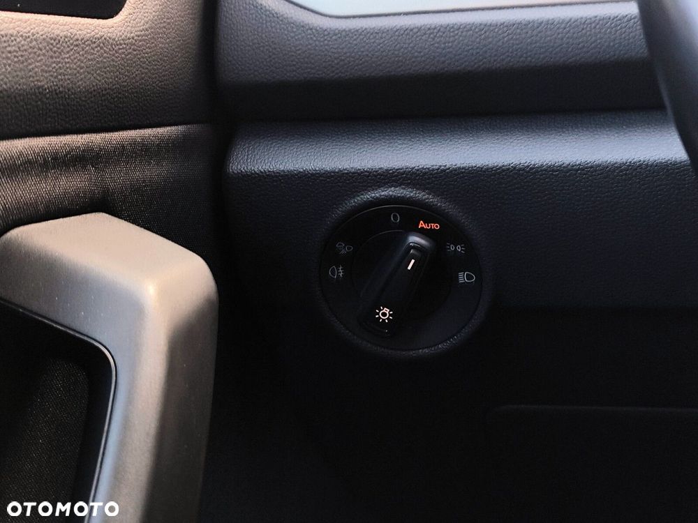 Volkswagen T-Roc - 22