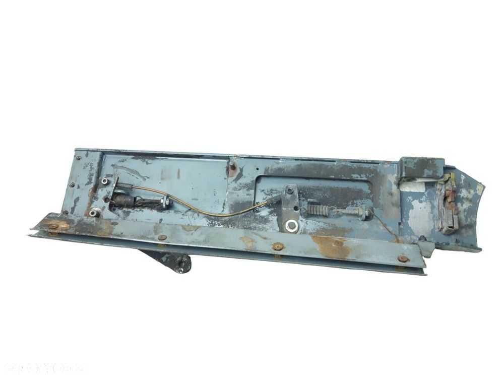 Zamiatarka Tennant M20 Osłona Pokrywa Prawa Dolna 1019031 - 3