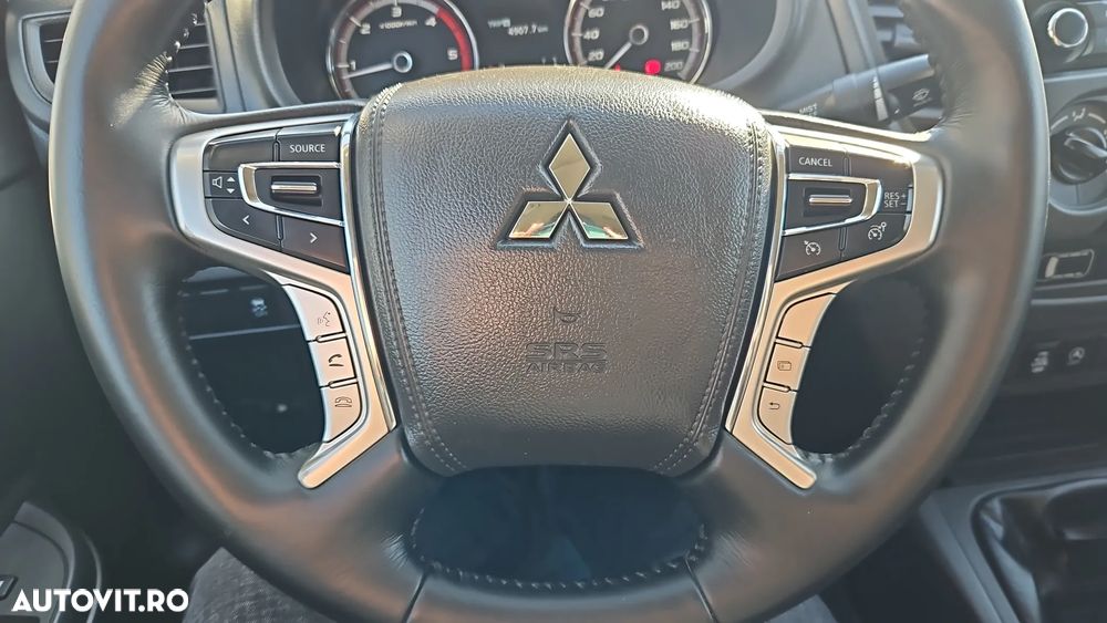 Mitsubishi L200 Double Cab 2.2 DI-D M/T Intense - 12