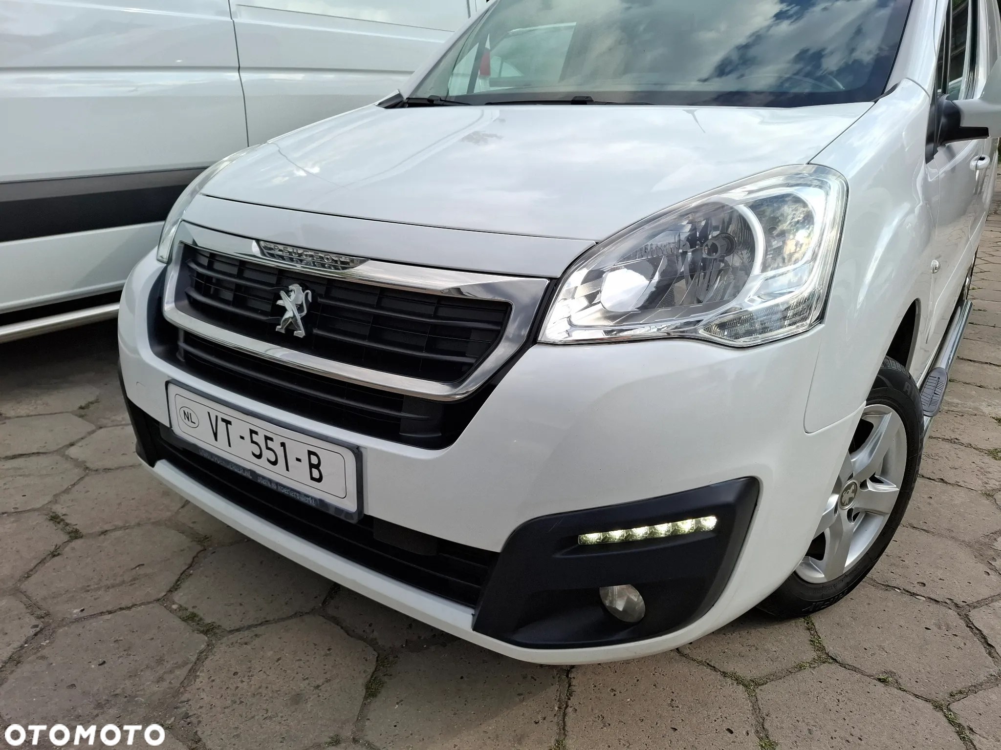 Peugeot Partner 2016 LIFT LONG DŁUGI KLIMA 3OSOBOWY - 13