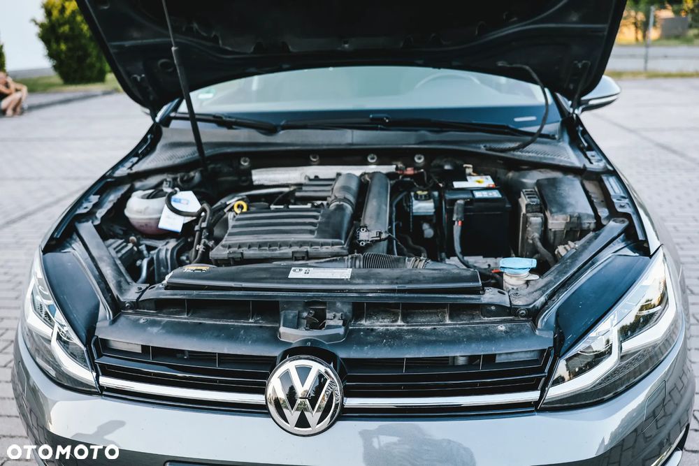 Volkswagen Golf 1.4 TSI BMT Comfortline - 22