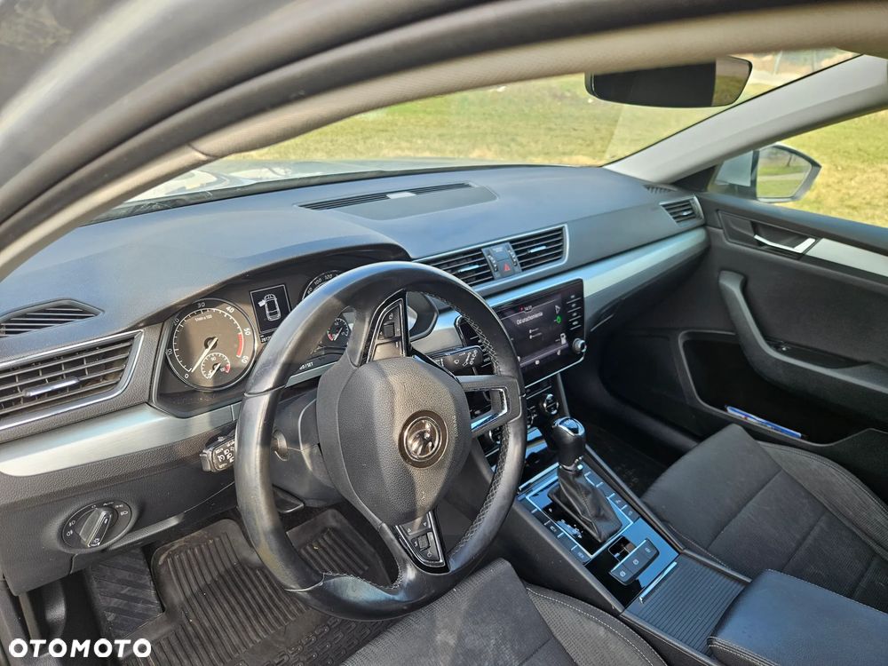 Skoda Superb 2.0 TDI SCR Ambition DSG - 10