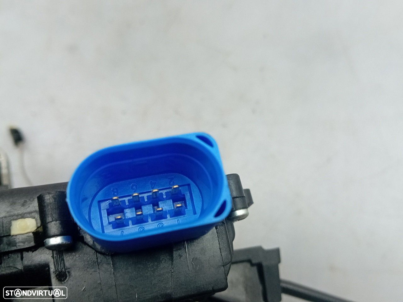 Fechadura / fecho porta frente direito SKODA Fabia II Hatchback (542, 5J) - 4