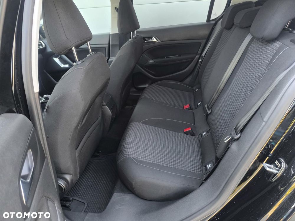 Peugeot 308 1.2 PureTech GPF Active Pack Business S&S - 25