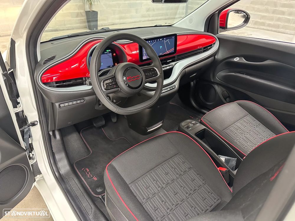 Fiat 500e 23,8kWh Red - 9