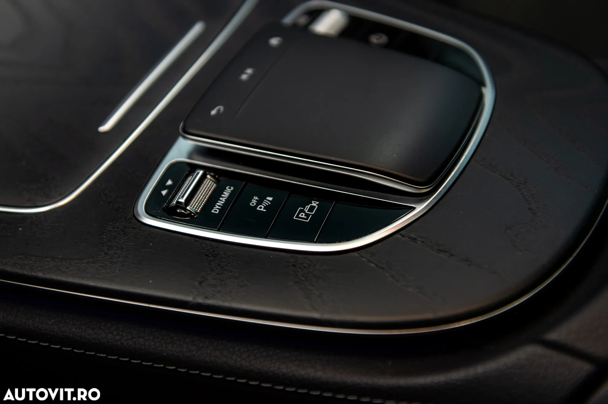 Mercedes-Benz E 300e 4Matic 9G-TRONIC Edition AMG Line - 26