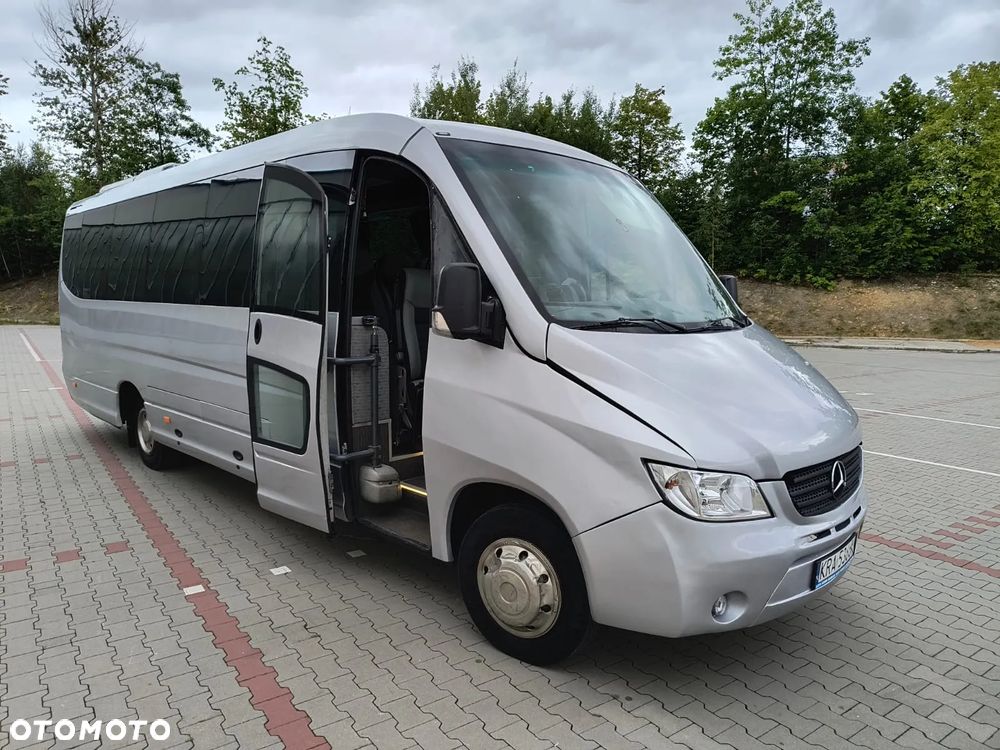 Mercedes-Benz SUNRIDER 818D - 2
