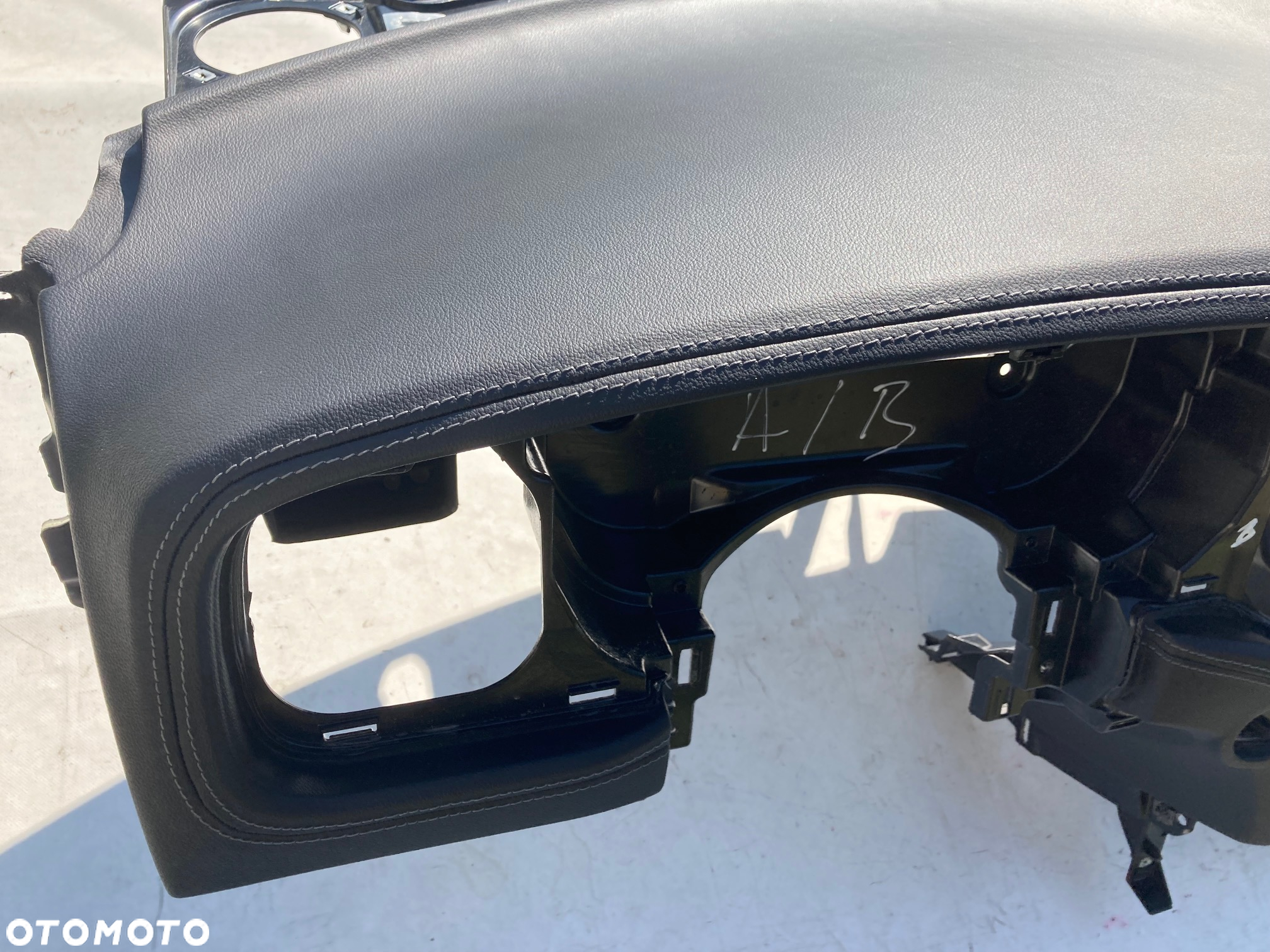 DODGE CHARGER DESKA SZYTA SKÓRA NIĆ KONSOLA KOKPIT PULPIT PÓŁKA PARAPET AIR BAG PODUSZKI AIRBAG PASY PAS KURTYNY AIRBAG FOTELA KOLAN PASY PAS Okazja Raz2 !!! - 6