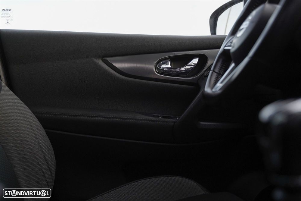 Nissan Qashqai 1.5 dCi N-Connecta 18 - 30