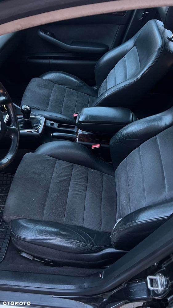 Audi A6 Avant 2.4 - 5