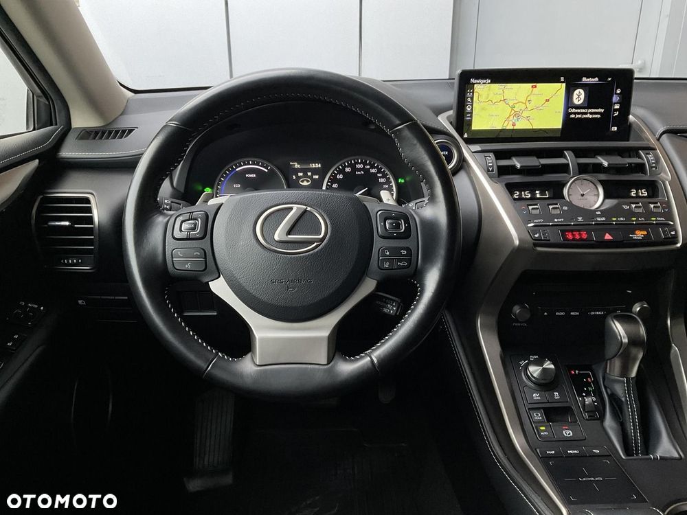 Lexus NX 300h Comfort AWD - 9