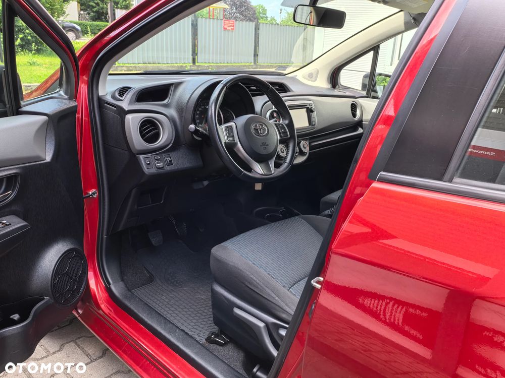 Toyota Yaris 1.0 Premium - 9