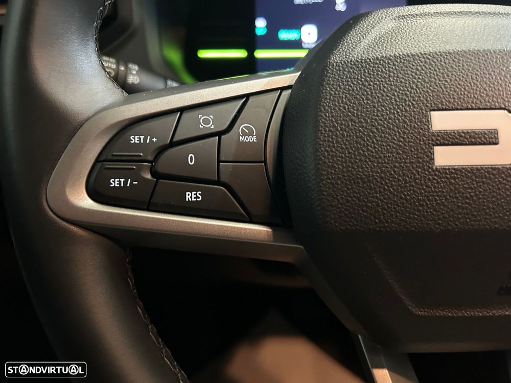 Dacia Duster 1.6 Hybrid Extreme - 36