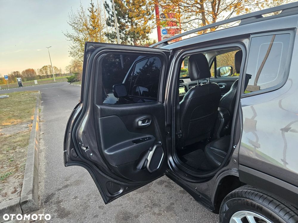 Jeep Renegade 1.6 MultiJet DSG Limited - 36
