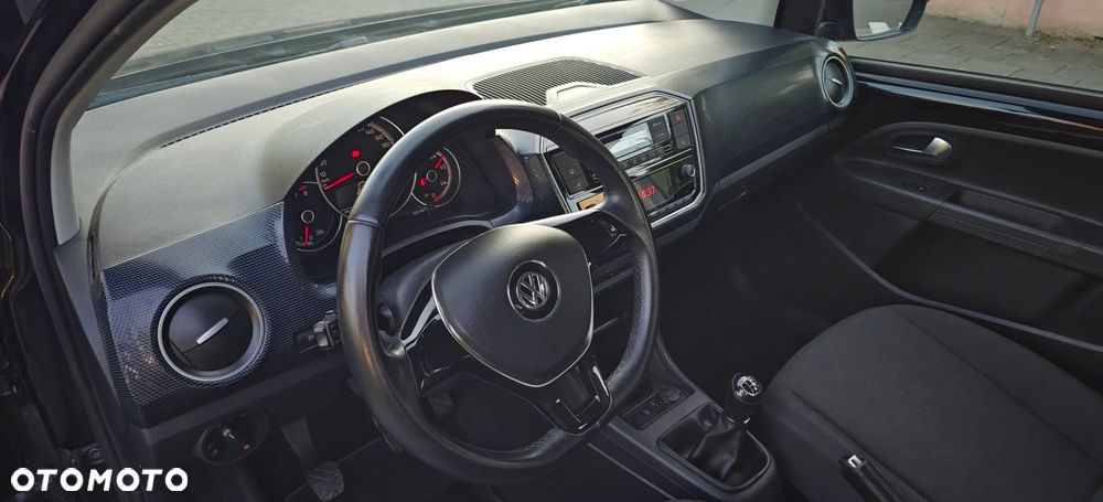 Volkswagen up! (BlueMotion Technology) move - 11