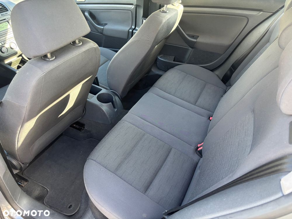 Volkswagen Golf - 12