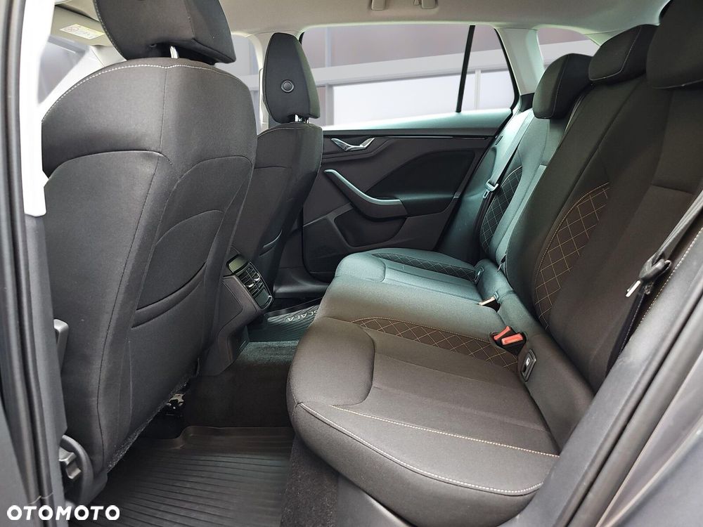 Skoda Scala 1.5 TSI Ambition DSG - 10