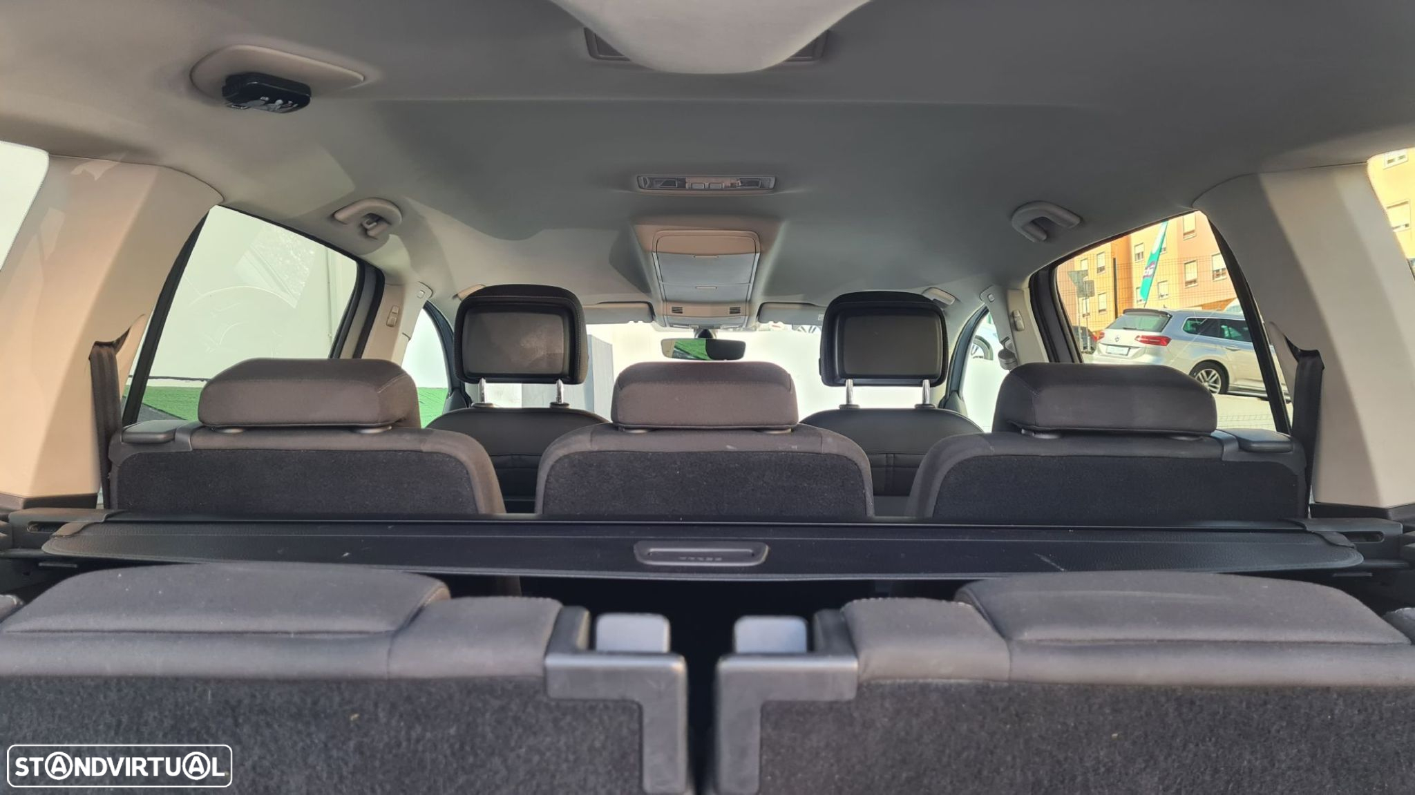 VW Touran 1.6 TDI Confortline DSG - 52