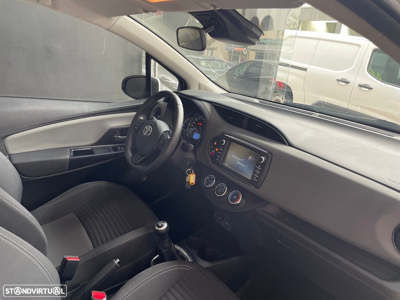 Toyota Yaris 1.0 VVT-i Comfort - 12