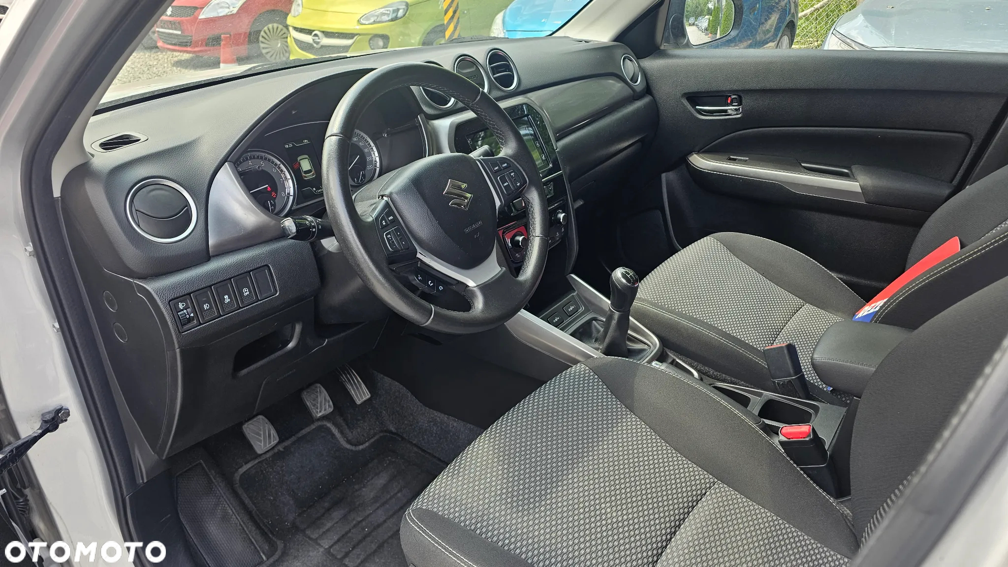 Suzuki Vitara 1.0 Boosterjet Premium 2WD - 10