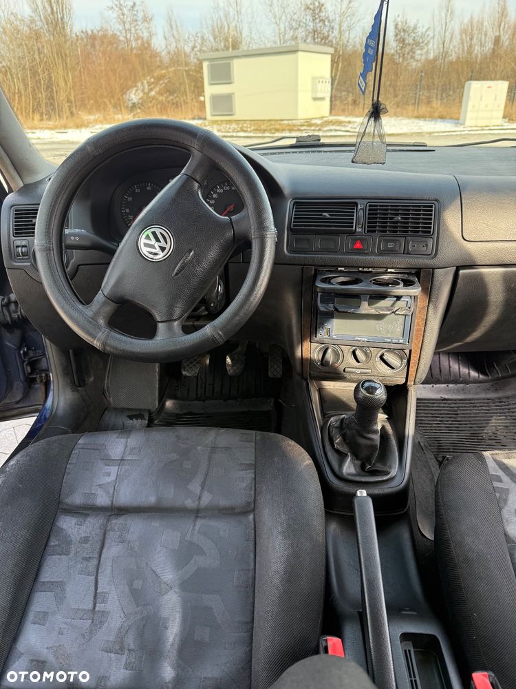 Volkswagen Golf - 30