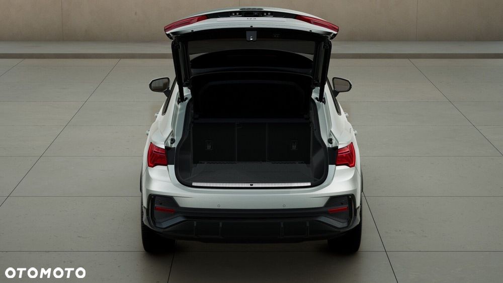 Audi Q3 Sportback - 8
