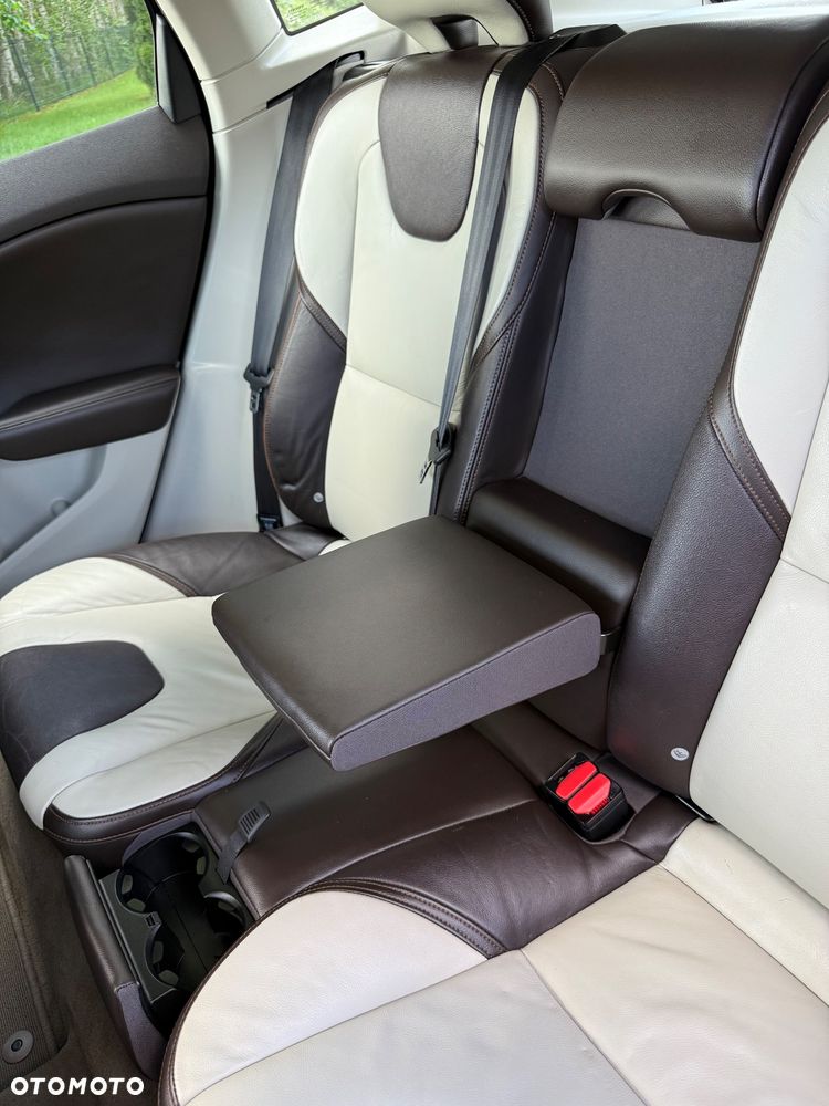 Volvo V40 Cross Country D3 Momentum - 25