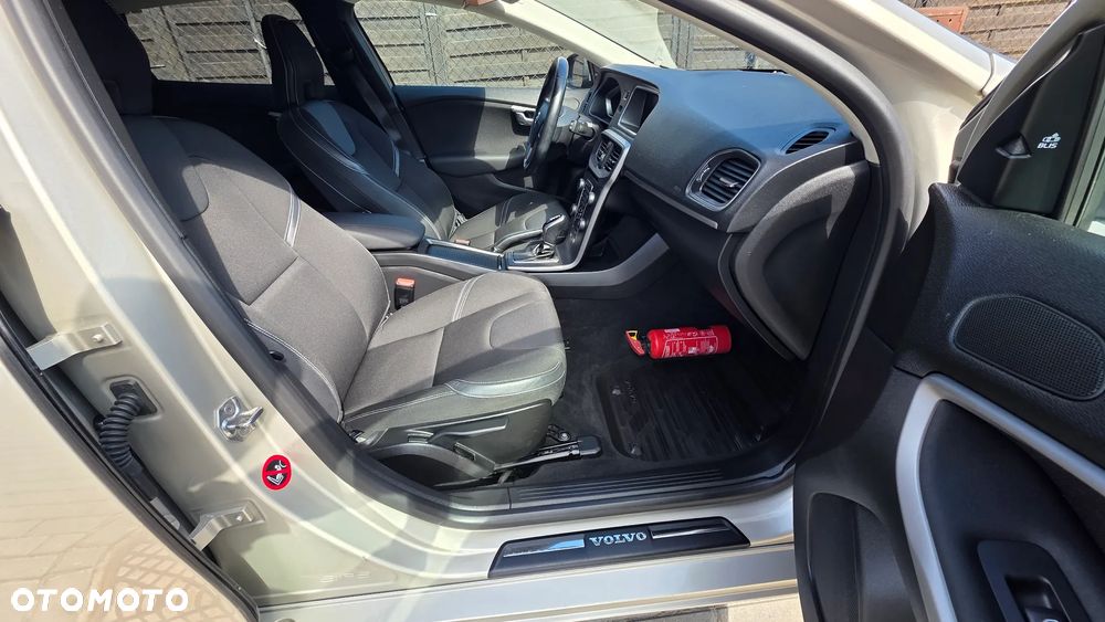 Volvo V40 T2 Geartronic Momentum - 11