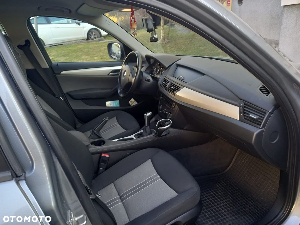 BMW X1 xDrive20d - 16