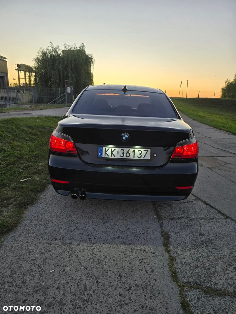 BMW Seria 5 545i - 3