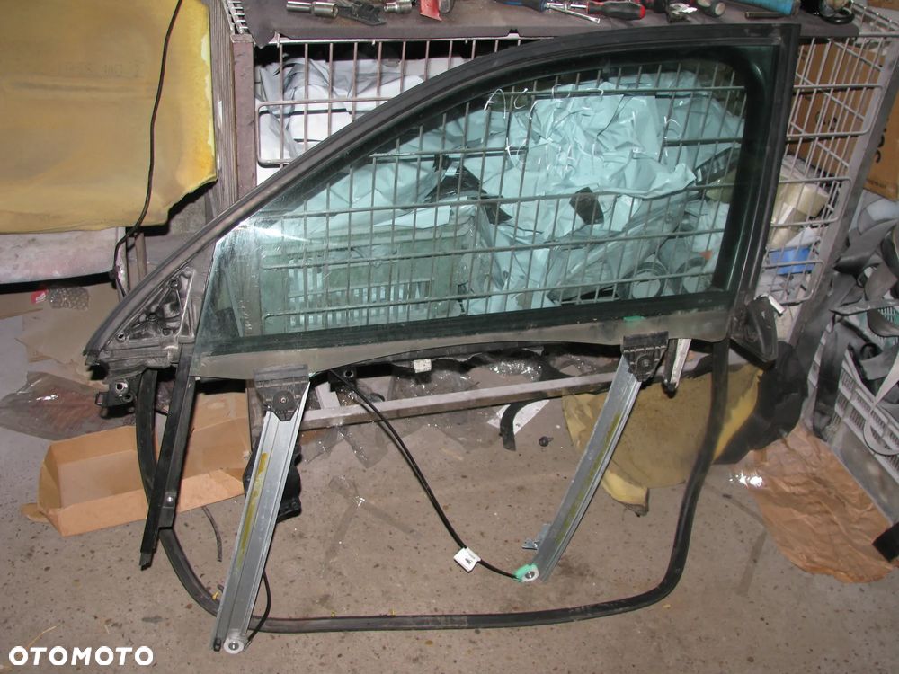 PODNOŚNIK MECHANIZM SZYBY LEWY PRZEDNI RAMKA SZYBA AUDI A4 B6 B7 KOMBI - 1
