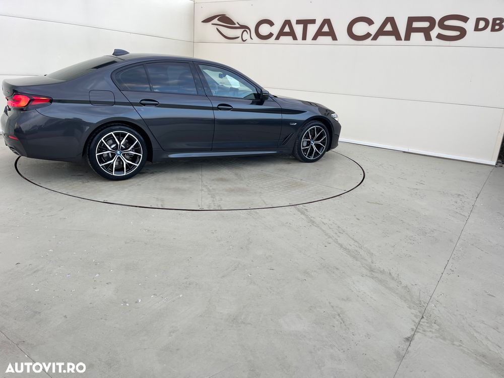 BMW Seria 5 530e Aut. M Sport Edition - 15