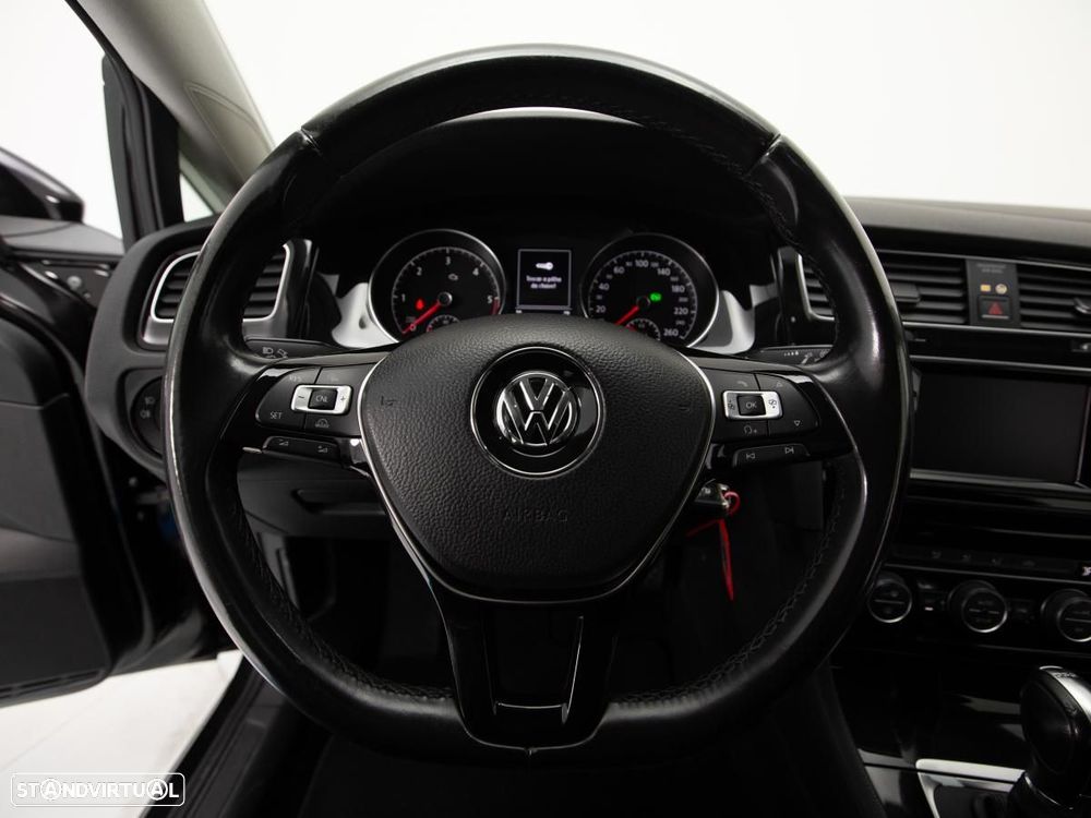 VW Golf 1.6 TDi Highline DSG - 16