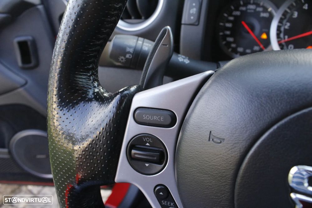Nissan GT-R Premium Edition - 18