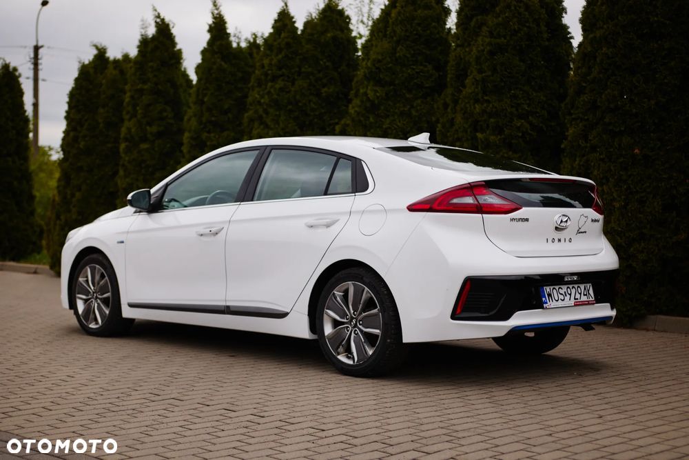 Hyundai IONIQ Hybrid Platinum - 3