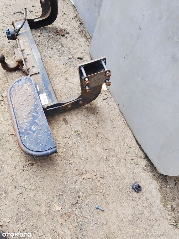hak holowniczy stopień vw crafter 11-17 a9063100695 - 3