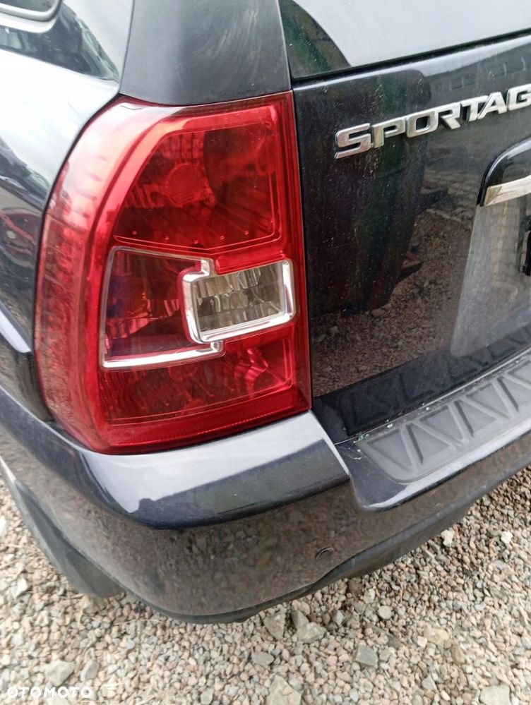 KIA SPORTAGE II LIFT LAMPA LEWA TYŁ TYLNA EU - 1