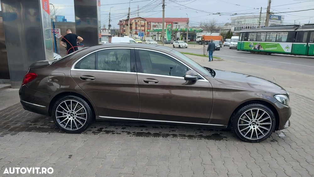Mercedes-Benz C 250 (BlueTEC) d 4Matic 7G-TRONIC - 4