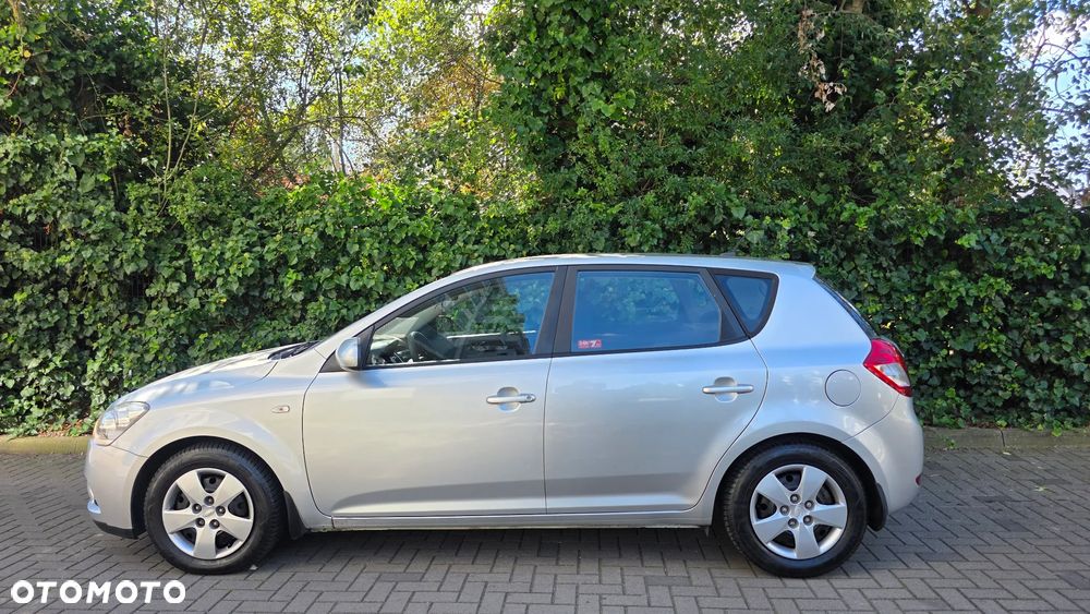 Kia Ceed 1.6 Crdi Comfort - 2